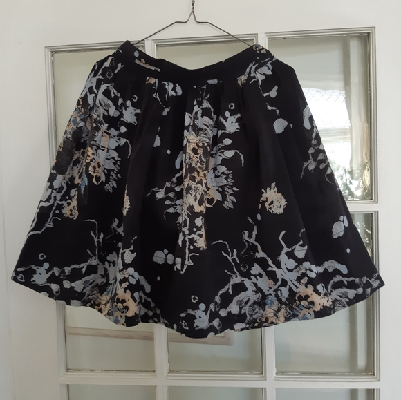 Spring lined cotton skirt. - Picture 2 of 3